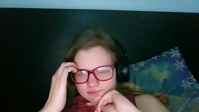 Moonolighta online show from 7, 1, 2026