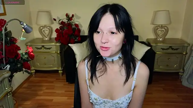 mimi purrs online show from 1, 10, 2025