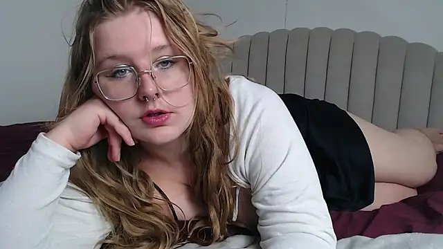 Snapshot of AgnesRoseCams chatting on 24, 9, 2025 AgnesRoseCams online show from 24, 9, 2025