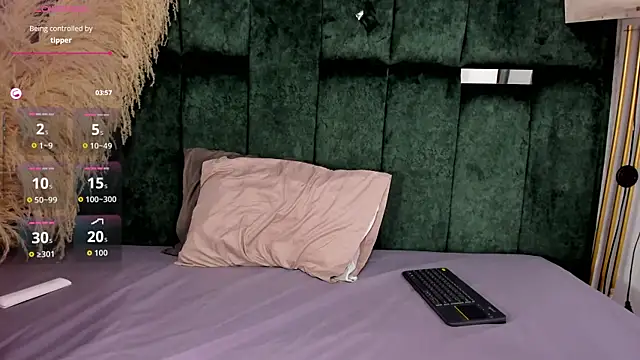 Chloe jackson25 online show from 6, 11, 2025