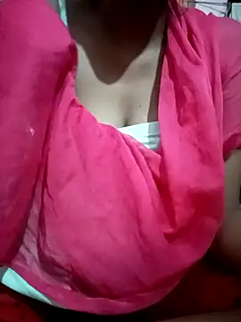 Snapshot of kaviyaponnu0987 chatting on 22, 5, 2026 kaviyaponnu0987 online show from 22, 5, 2026