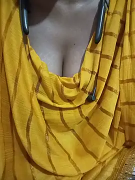 Snapshot of kaviyaponnu0987 chatting on 9, 6, 2026 kaviyaponnu0987 online show from 9, 6, 2026