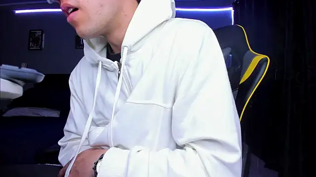 alexgiraldo   online show from 28, 10, 2025