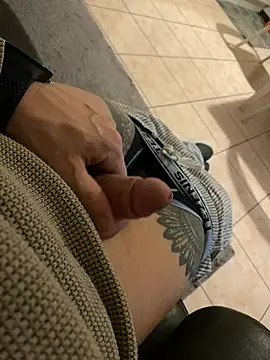 Snapshot of Maurinho3005 chatting on 1, 2, 2026 Maurinho3005 online show from 1, 2, 2026