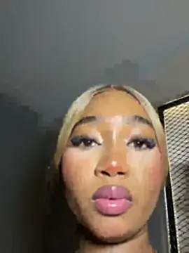 Snapshot of alisonn_moon chatting on 1, 3, 2026 alisonn moon online show from 1, 3, 2026