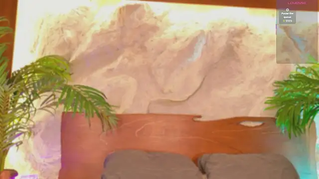 Snapshot of alisonn_moon chatting on 28, 3, 2026 alisonn moon online show from 28, 3, 2026