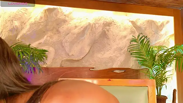 Snapshot of alisonn_moon chatting on 30, 5, 2026 alisonn moon online show from 30, 5, 2026