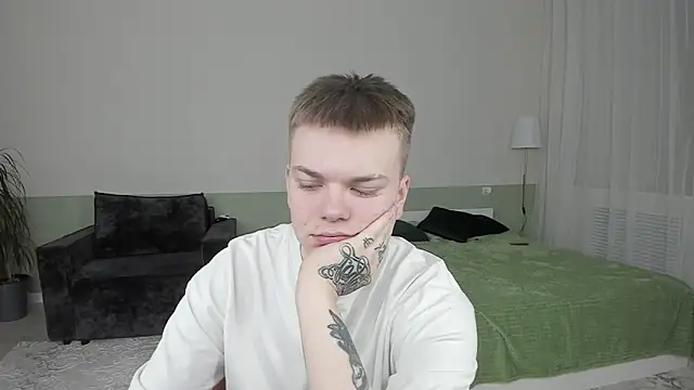 Mallfoyy online show from 5, 5, 2026
