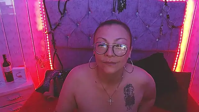 Snapshot of Susanahotsexxx chatting on 4, 11, 2025 Susanahotsexxx online show from 4, 11, 2025