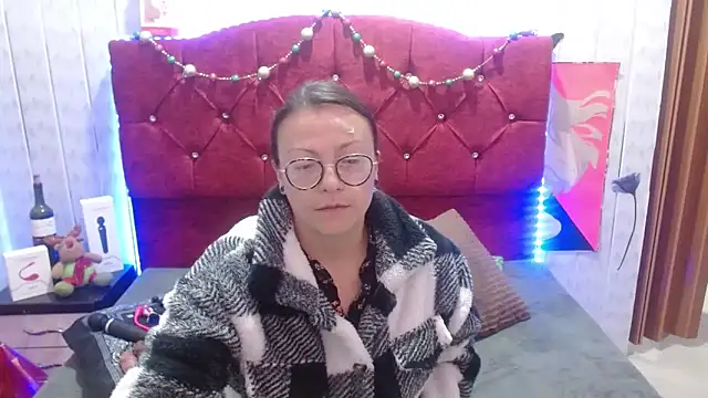 Snapshot of Susanahotsexxx chatting on 3, 12, 2025 Susanahotsexxx online show from 3, 12, 2025