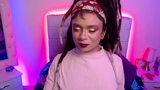 Snapshot of elapetitie chatting on 23, 10, 2025 elapetitie online show from 23, 10, 2025