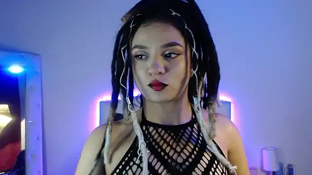 Snapshot of elapetitie chatting on 2, 12, 2025 elapetitie online show from 2, 12, 2025