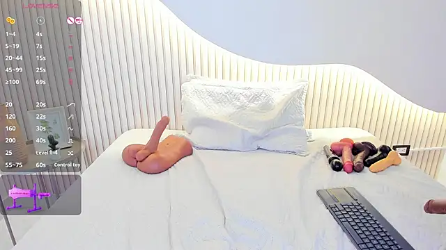 Monika-Ruiz online show from 25, 3, 2026