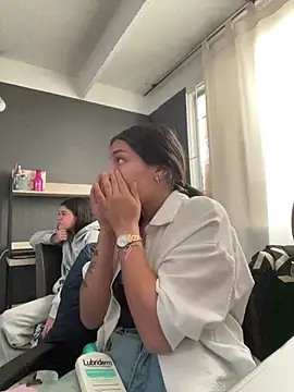 Alyha Cortes online show from 28, 11, 2025