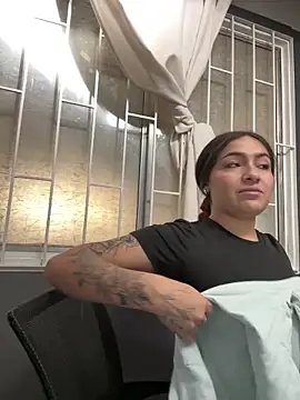 Alyha Cortes online show from 5, 2, 2026