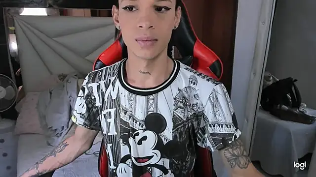 Snapshot of sara_slut21 chatting on 11, 12, 2024 sara slut21 online show from 11, 12, 2024