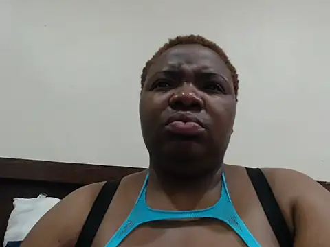 VoluptuousXX5 online show from 10, 9, 2025