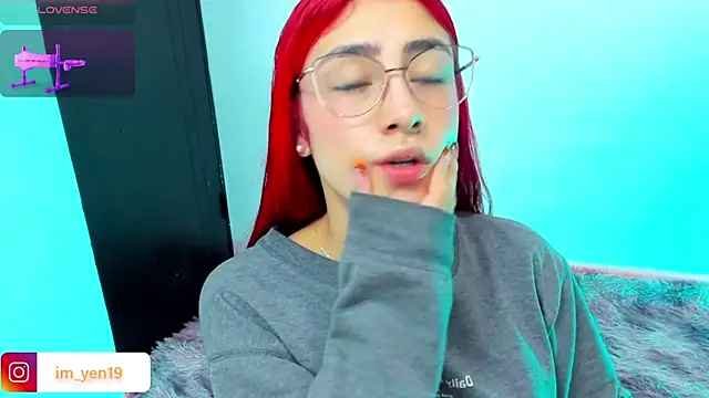 Snapshot of adahraa_younng chatting on 4, 11, 2025 adahraa younng online show from 4, 11, 2025