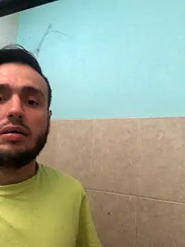 Snapshot of Alexitho25 chatting on 6, 10, 2025 Alexitho25 online show from 6, 10, 2025