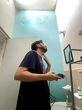 Snapshot of Alexitho25 chatting on 12, 10, 2025 Alexitho25 online show from 12, 10, 2025