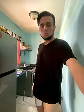 Snapshot of Alexitho25 chatting on 13, 10, 2025 Alexitho25 online show from 13, 10, 2025