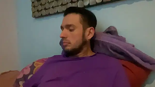 Snapshot of Alexitho25 chatting on 21, 10, 2025 Alexitho25 online show from 21, 10, 2025