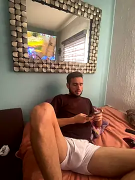 Snapshot of Alexitho25 chatting on 21, 11, 2025 Alexitho25 online show from 21, 11, 2025