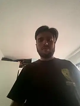 Snapshot of Alexitho25 chatting on 23, 11, 2025 Alexitho25 online show from 23, 11, 2025