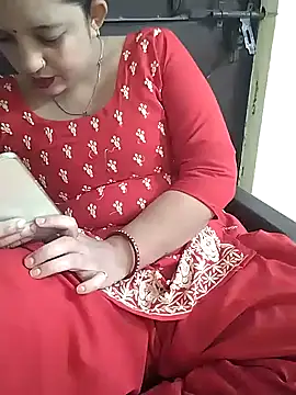 Snapshot of Diya-Sharmaa chatting on 6, 10, 2025 Diya-Sharmaa online show from 6, 10, 2025