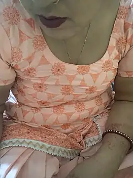 Snapshot of Diya-Sharmaa chatting on 17, 10, 2025 Diya-Sharmaa online show from 17, 10, 2025