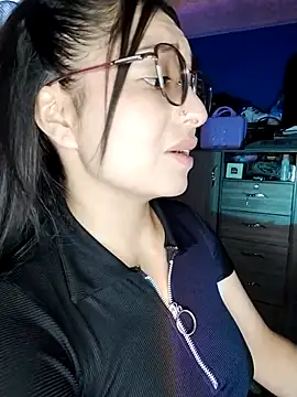 Snapshot of Mia___15 chatting on 8, 9, 2025 Mia 15 online show from 8, 9, 2025