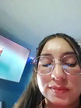 Snapshot of Mia___15 chatting on 9, 9, 2025 Mia 15 online show from 9, 9, 2025