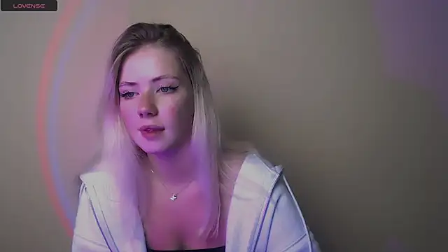 AliceHotty  online show from 23, 9, 2025