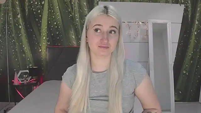 HollyTailors online show from 22, 2, 2026