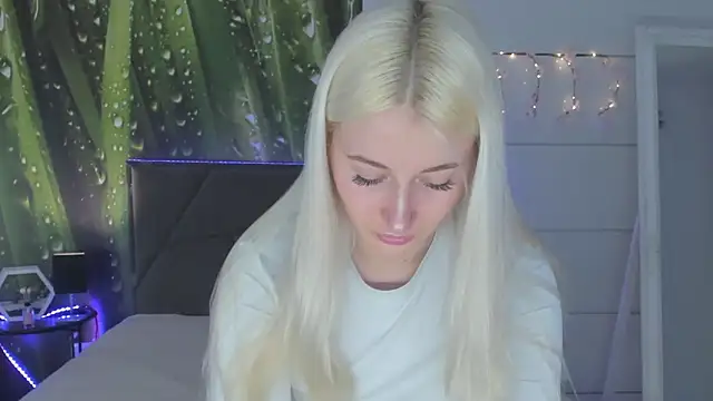 HollyTailors online show from 30, 3, 2026