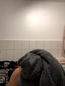 Snapshot of Emilia_Mausi chatting on 6, 11, 2025 Emilia Mausi online show from 6, 11, 2025