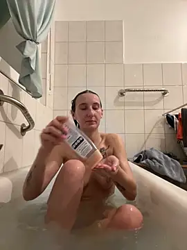 Snapshot of Emilia_Mausi chatting on 12, 11, 2025 Emilia Mausi online show from 12, 11, 2025