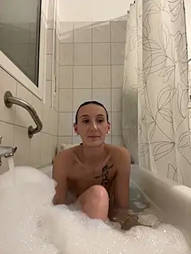 Snapshot of Emilia_Mausi chatting on 25, 11, 2025 Emilia Mausi online show from 25, 11, 2025