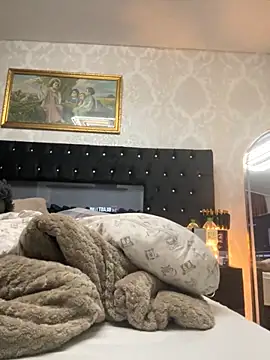 Snapshot of Emilia_Mausi chatting on 4, 12, 2025 Emilia Mausi online show from 4, 12, 2025