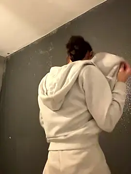 Emilia Mausi online show from 23, 2, 2026