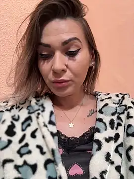 iSelena online show from 27, 9, 2025