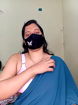 Rose-luckey online show from 25, 11, 2025