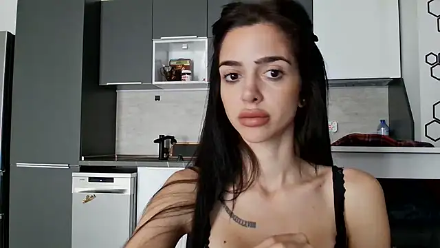 Snapshot of gglingeriee chatting on 26, 10, 2025 gglingeriee online show from 26, 10, 2025