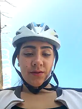 Snapshot of CAROLINE__07 chatting on 4, 4, 2026 CAROLINE 07 online show from 4, 4, 2026