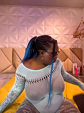 may storm online show from 25, 11, 2025