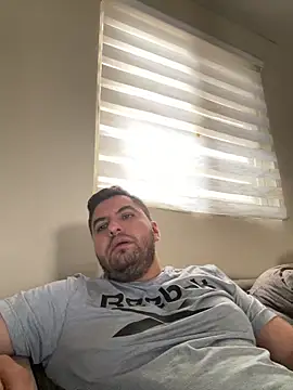 raulgzz4 online show from 14, 4, 2026