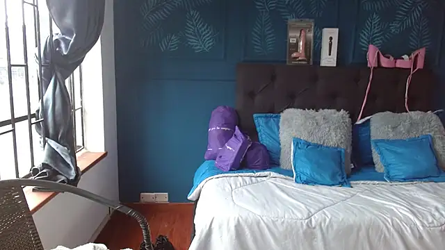 zohet kriss online show from 10, 3, 2026