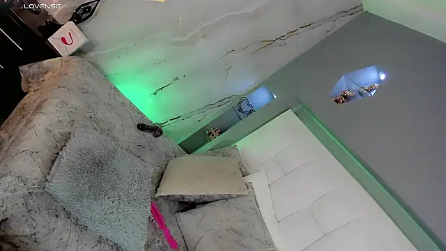 Ariia-janee online show from 2, 3, 2026