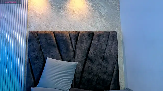 Miagomezx online show from 11, 2, 2026