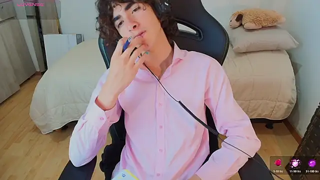 Snapshot of Nude_Boy18 chatting on 14, 2, 2026 Nude Boy18 online show from 14, 2, 2026